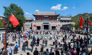 古北水镇发布国庆游玩手册精华版，邀您共赏“光之秋华”